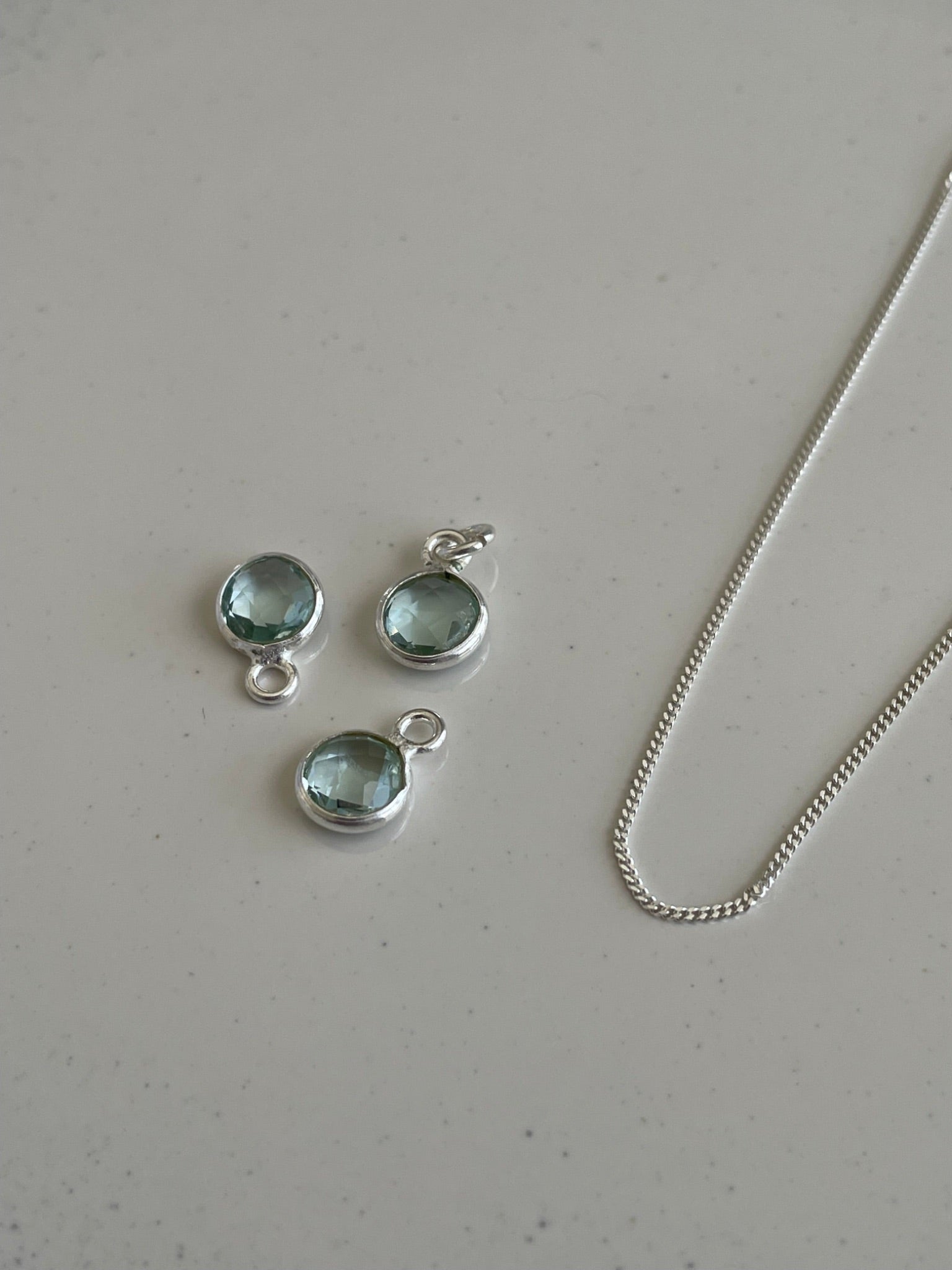 Second Aura - Necklace w/ Pendant - Circle Gem Gold - 2