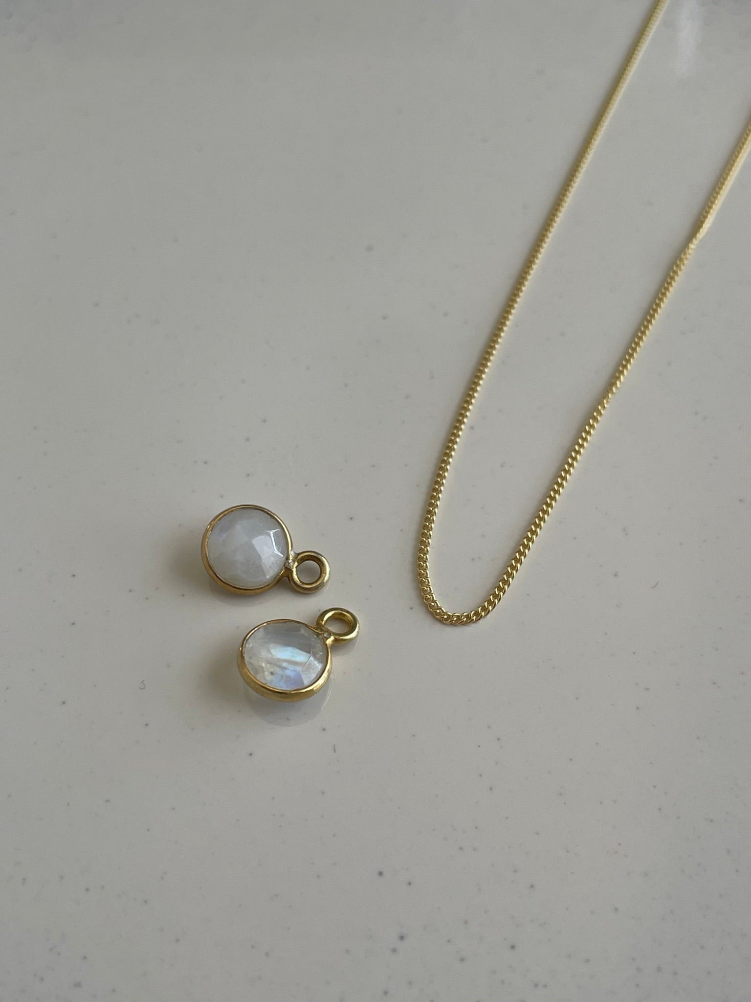 Second Aura - Necklace w/ Pendant - Small Circle Gem Silver - 2