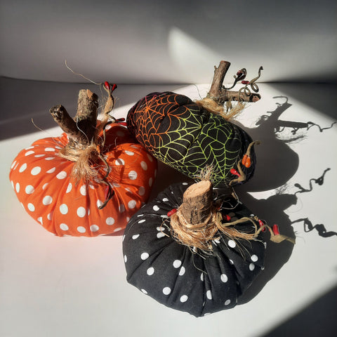 OriginalEcreations - pumpkins med - 1