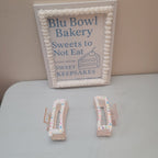 Blu Bowl Bakery - Cake Frosting Claw Clips