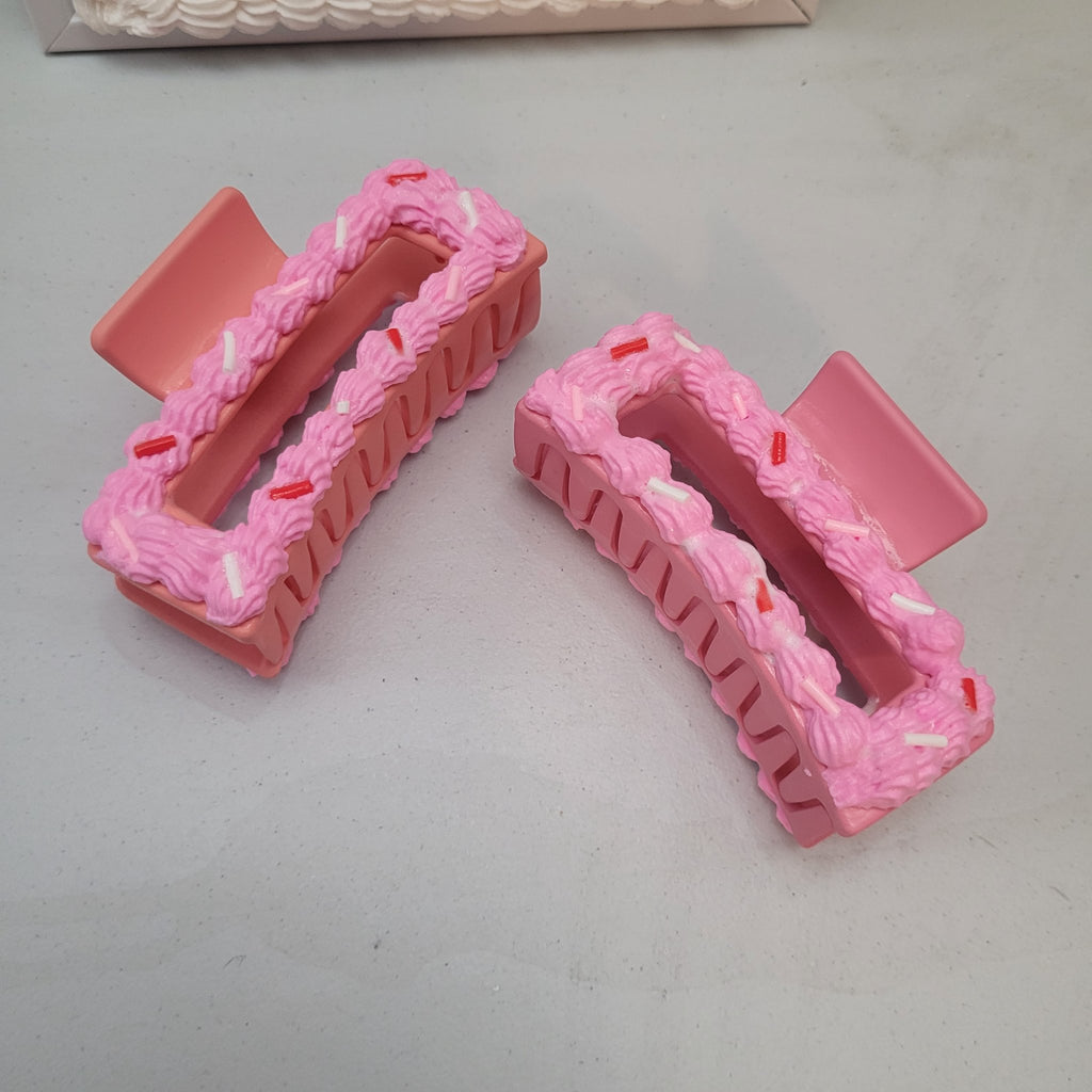 Blu Bowl Bakery - Cake Frosting Claw Clips