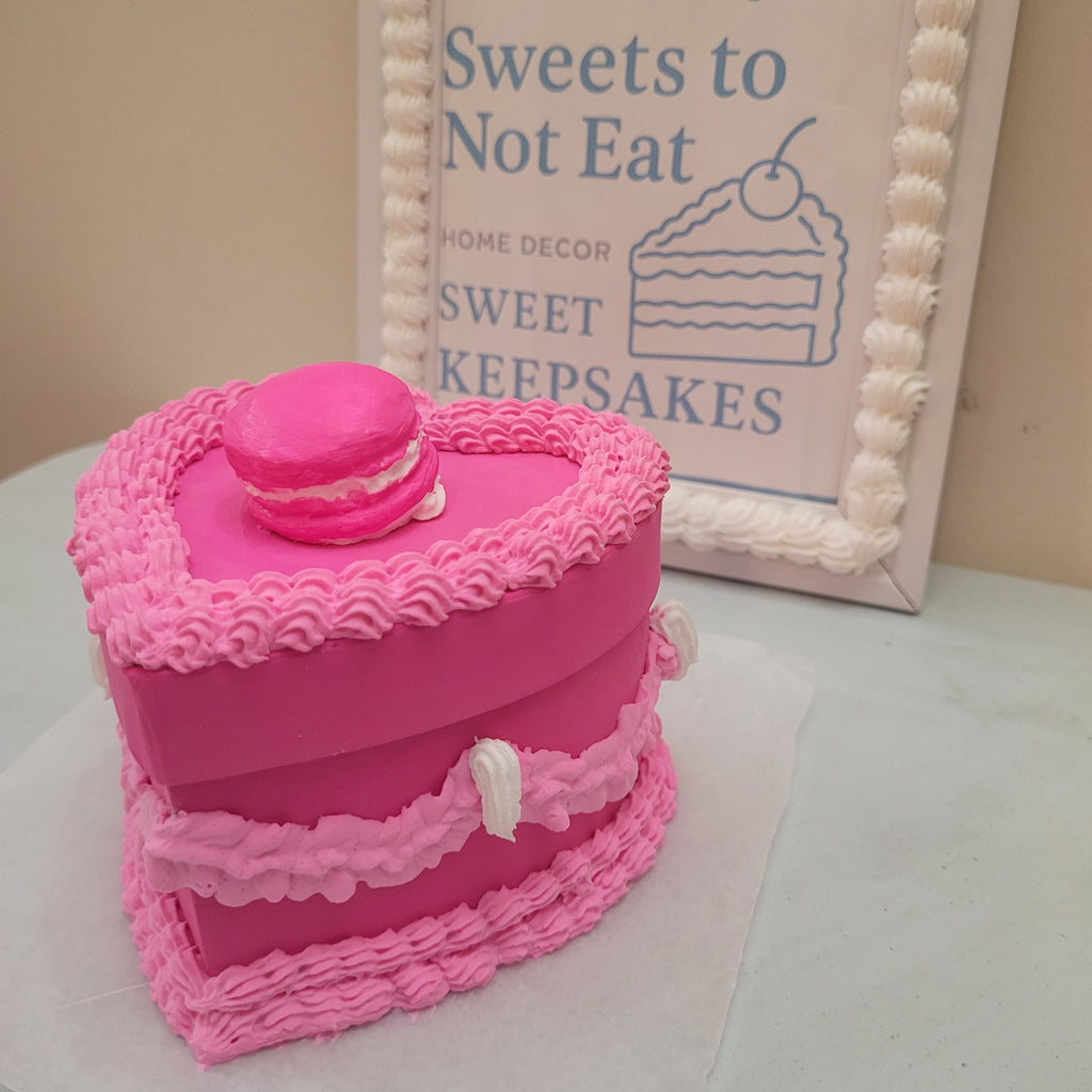 Blu Bowl Bakery - Heart Pink Macaron Box