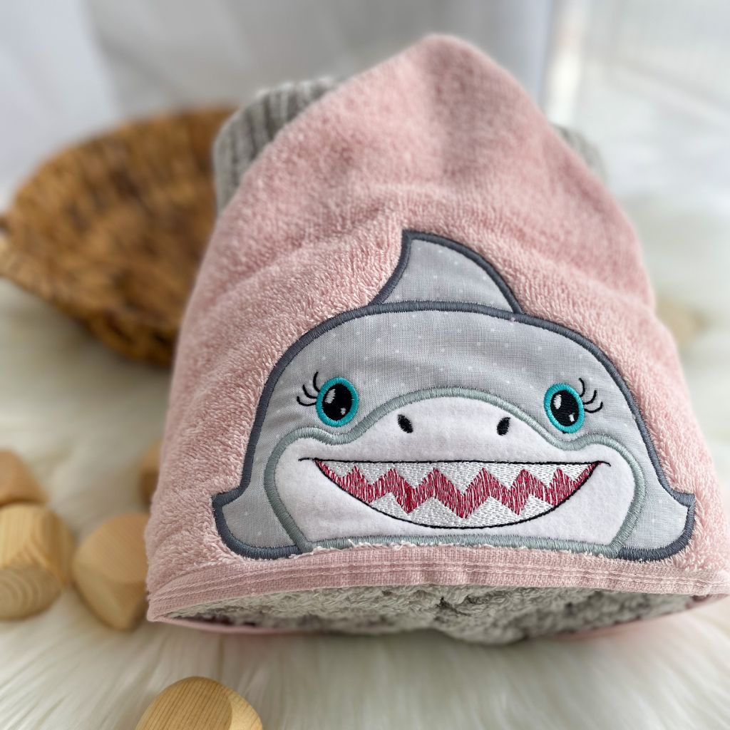 6402539f156d102fec901311_shark-g-peeker-_1779979669268.jpg