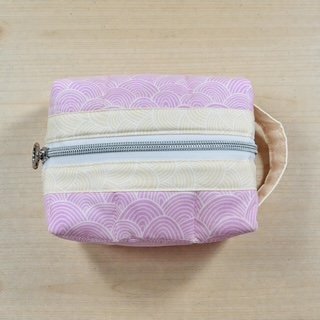 6402539f156d102fec901311_small-rainbow-pouch_1775438247357.jpg