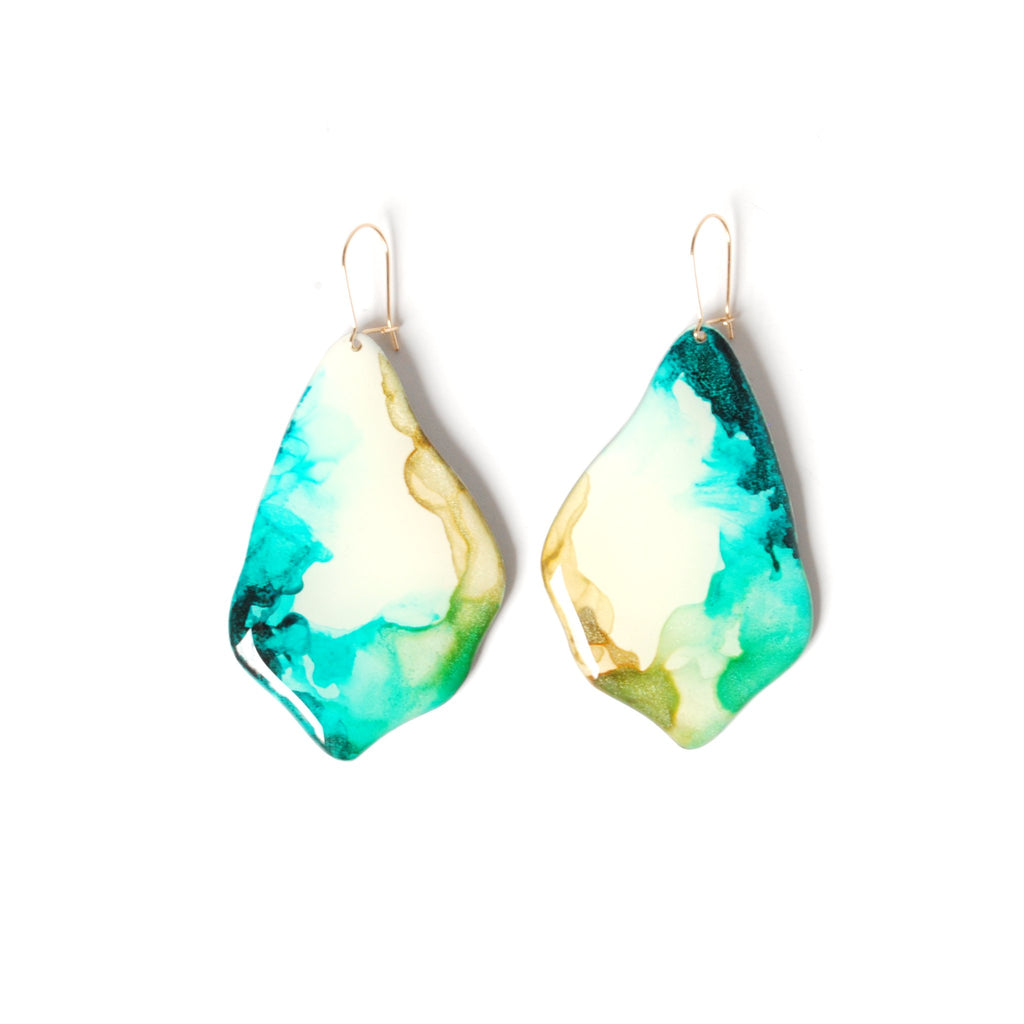6402539f156d102fec901311_sunlit-creek-willow-earrings-front_1779557653974.jpg
